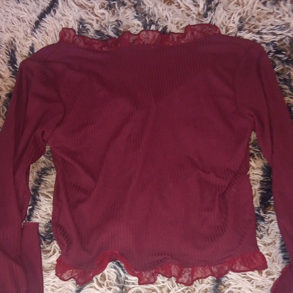 EARTHBOUND Maroon Ruffled Top - Picture 4 of 4